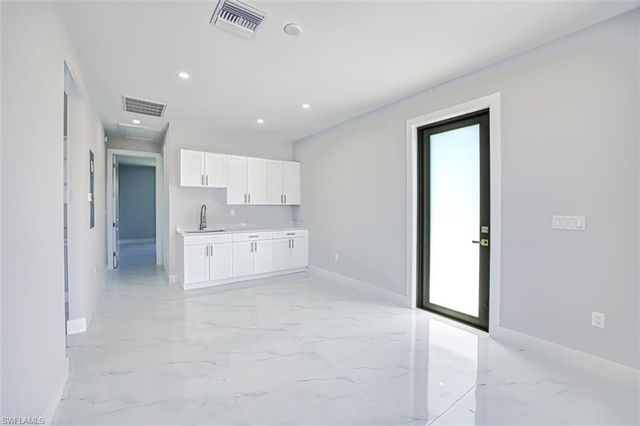 817-819 Eisenhower BLVD, Lehigh Acres, FL 33974