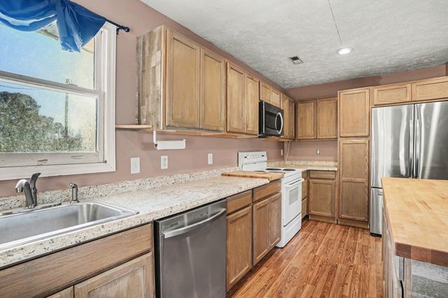 1897 Heritage Rd., Loris, SC 29569