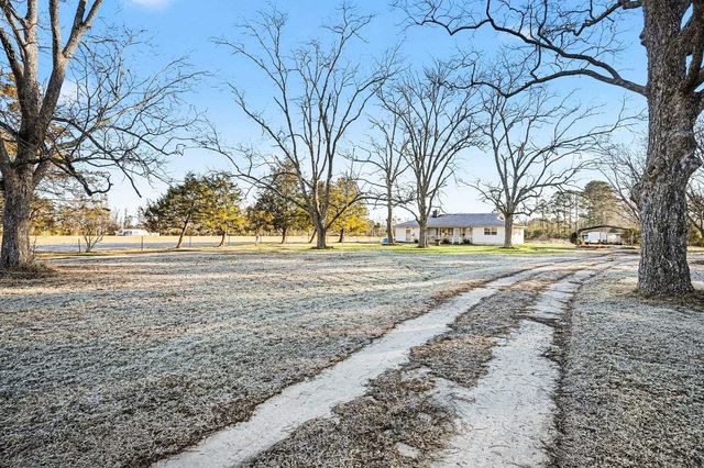 1897 Heritage Rd., Loris, SC 29569