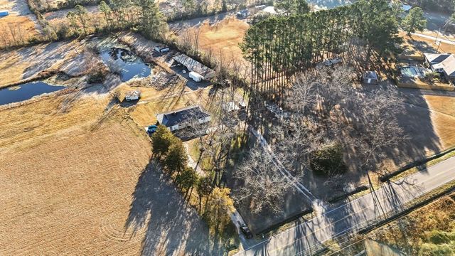 1897 Heritage Rd., Loris, SC 29569