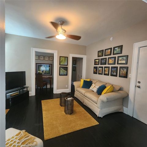 2014 JACKSON STREET N 5, St Petersburg, FL 33704
