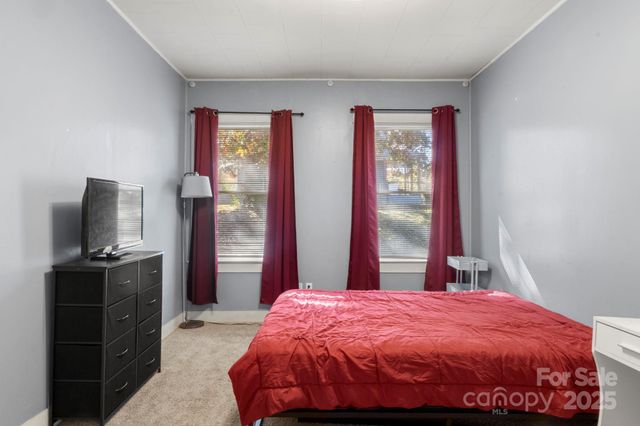 204 Shelby Street, Hickory, NC 28601