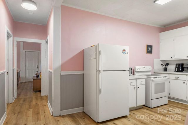 204 Shelby Street, Hickory, NC 28601