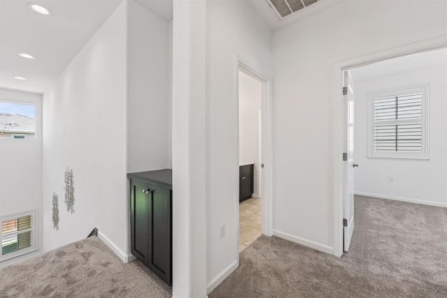 18094 Calaveras Dr, Lathrop, CA 95330