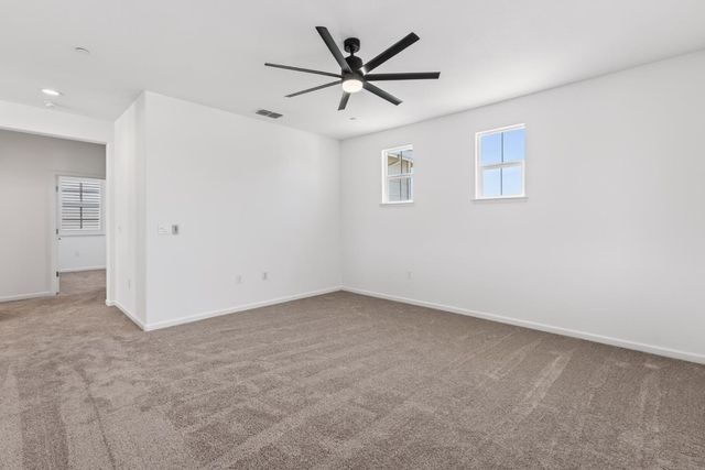 18094 Calaveras Dr, Lathrop, CA 95330