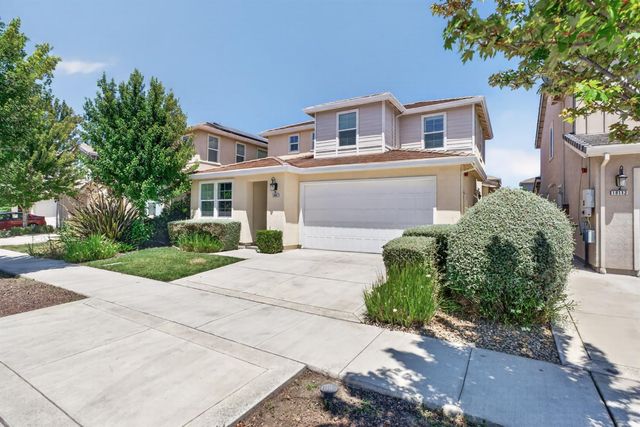18094 Calaveras Dr, Lathrop, CA 95330