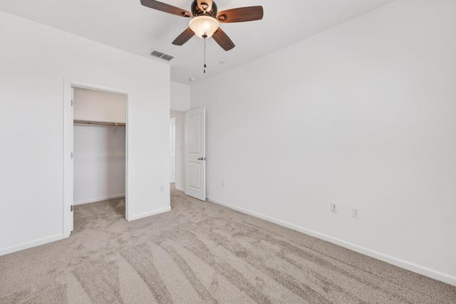 18094 Calaveras Dr, Lathrop, CA 95330