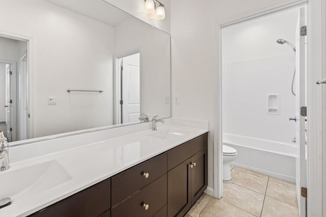 18094 Calaveras Dr, Lathrop, CA 95330