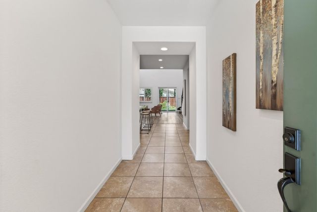 18094 Calaveras Dr, Lathrop, CA 95330