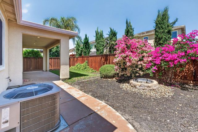 18094 Calaveras Dr, Lathrop, CA 95330