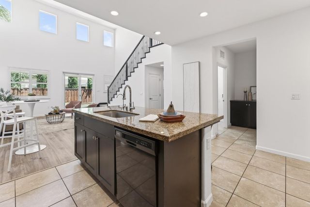 18094 Calaveras Dr, Lathrop, CA 95330