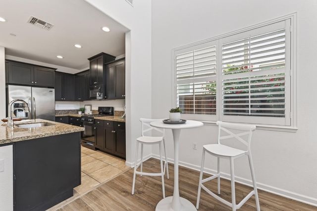 18094 Calaveras Dr, Lathrop, CA 95330