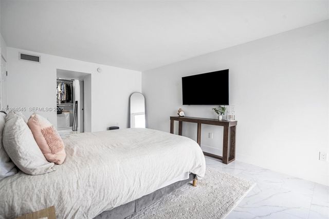 2851 NE 183rd St 404E, Aventura, FL 33160