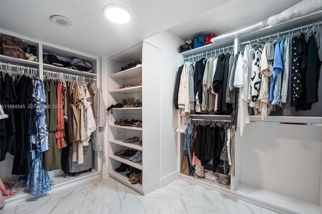 2851 NE 183rd St 404E, Aventura, FL 33160