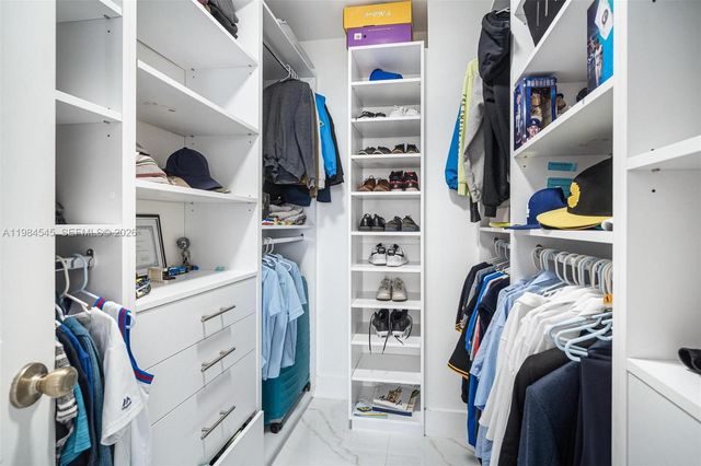 2851 NE 183rd St 404E, Aventura, FL 33160