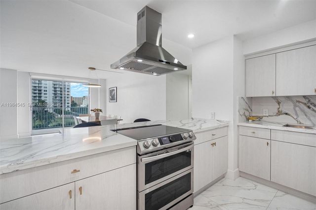 2851 NE 183rd St 404E, Aventura, FL 33160