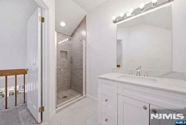 271 Village Circle Drive, Fort Lee, NJ 07024