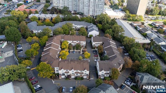 271 Village Circle Drive, Fort Lee, NJ 07024