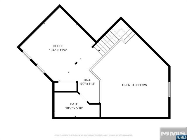 271 Village Circle Drive, Fort Lee, NJ 07024