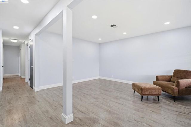 32252 Valiant Way, Union City, CA 94587