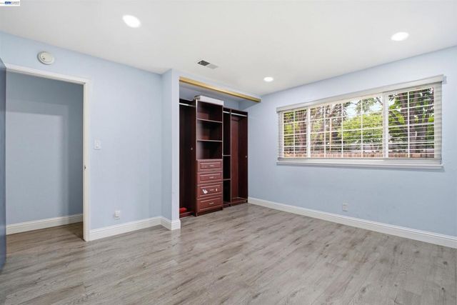 32252 Valiant Way, Union City, CA 94587