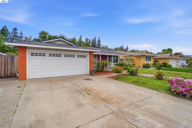 32252 Valiant Way, Union City, CA 94587