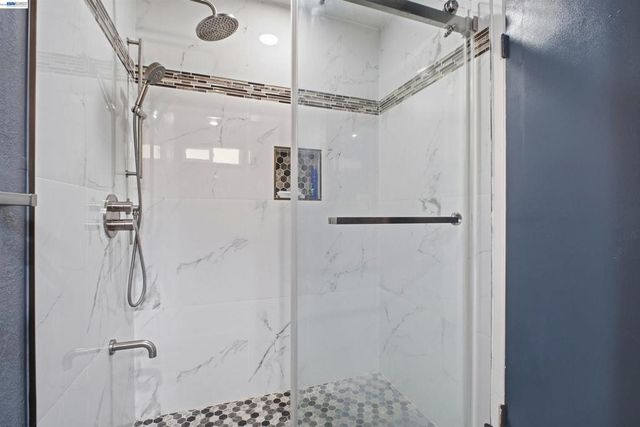 32252 Valiant Way, Union City, CA 94587
