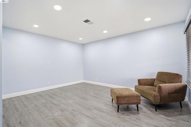 32252 Valiant Way, Union City, CA 94587