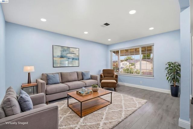 32252 Valiant Way, Union City, CA 94587