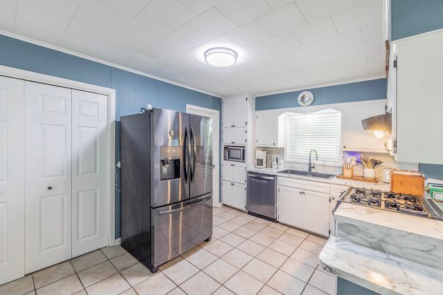 612 Mary Hughes Drive, Houma, LA 70363