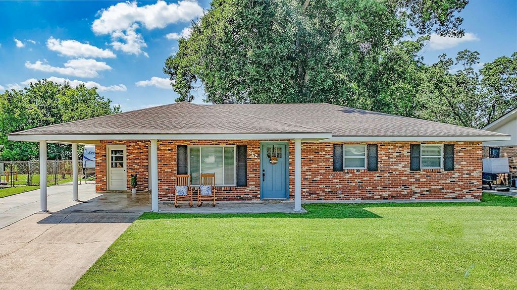 612 Mary Hughes Drive, Houma, LA 70363