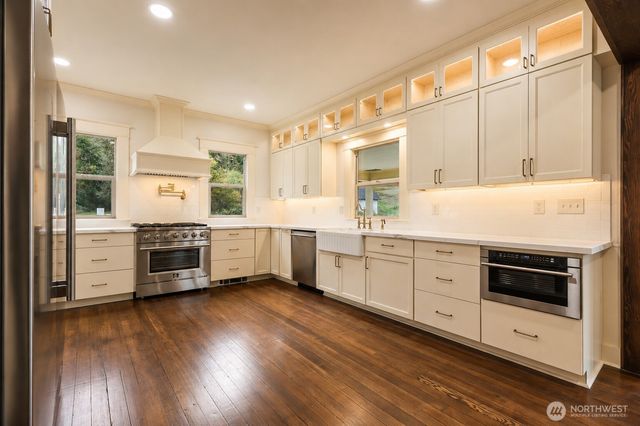 1604 Lincoln Creek Road, Rochester, WA 98579