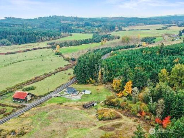 1604 Lincoln Creek Road, Rochester, WA 98579