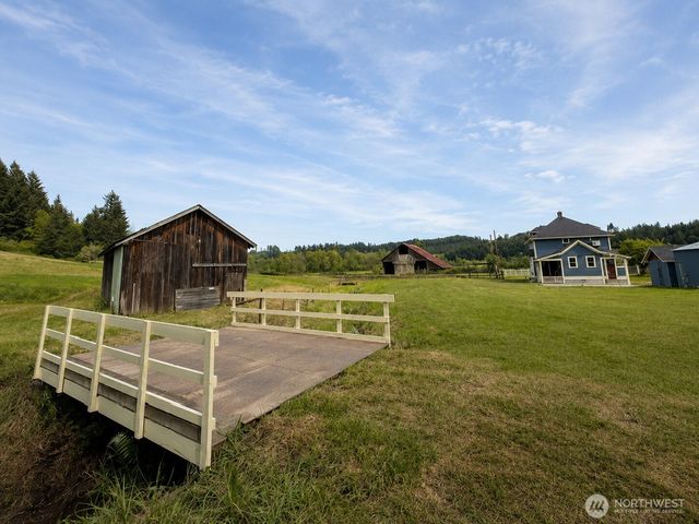 1604 Lincoln Creek Road, Rochester, WA 98579