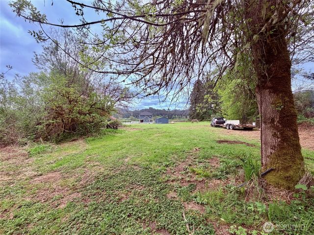 1604 Lincoln Creek Road, Rochester, WA 98579