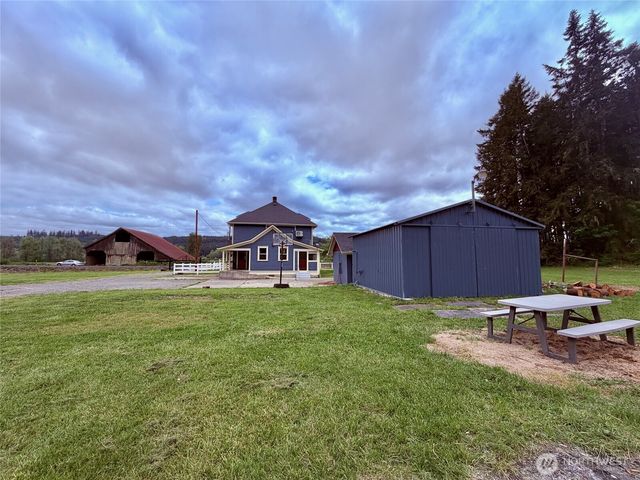 1604 Lincoln Creek Road, Rochester, WA 98579