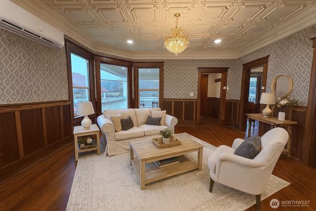 1604 Lincoln Creek Road, Rochester, WA 98579