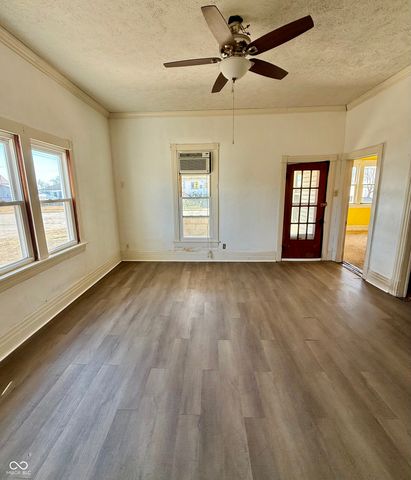 402 W Monroe Street, Alexandria, IN 46001