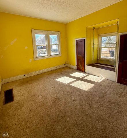 402 W Monroe Street, Alexandria, IN 46001