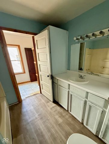 402 W Monroe Street, Alexandria, IN 46001