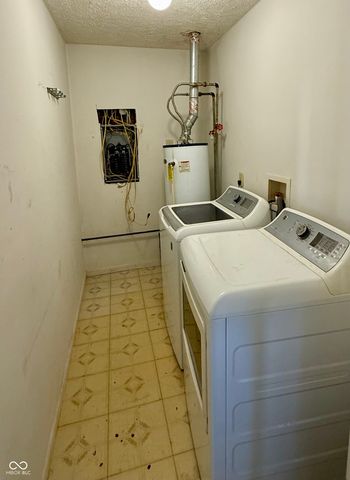 402 W Monroe Street, Alexandria, IN 46001