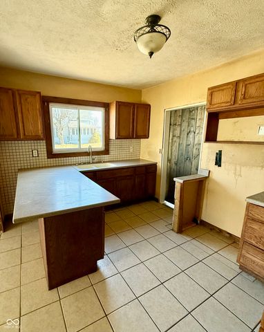 402 W Monroe Street, Alexandria, IN 46001