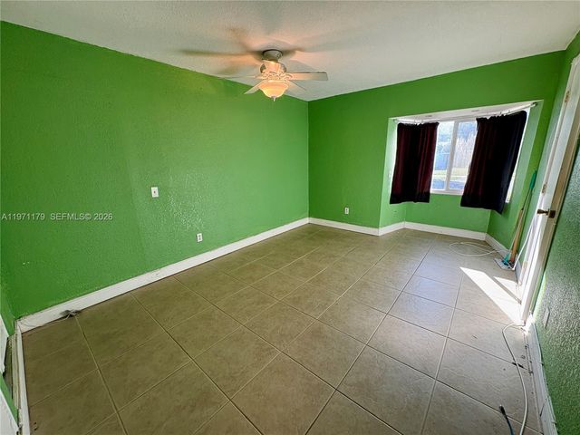 4948 SW 90th Ter, Cooper City, FL 33328