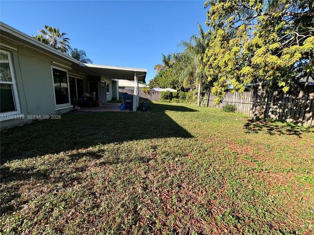 4948 SW 90th Ter, Cooper City, FL 33328