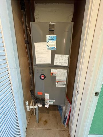 4948 SW 90th Ter, Cooper City, FL 33328