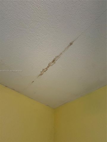 4948 SW 90th Ter, Cooper City, FL 33328