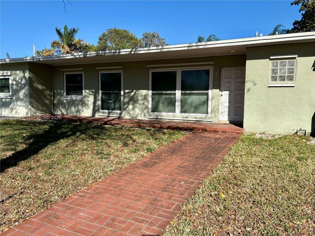 4948 SW 90th Ter, Cooper City, FL 33328