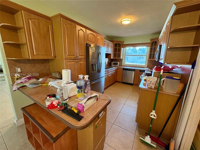 4948 SW 90th Ter, Cooper City, FL 33328