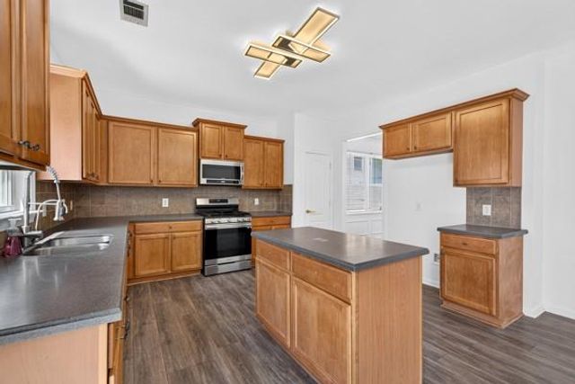 5280 Lakerock Way SW, Atlanta, GA 30331