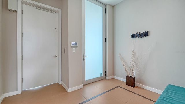 160 WHITTIER DRIVE, Sarasota, FL 34236